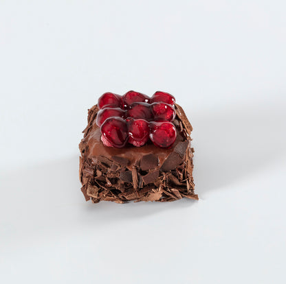 L'Amour de Paris Chocolate Raspberry Mini Cake 6.5oz/185g 1X12 - 900108