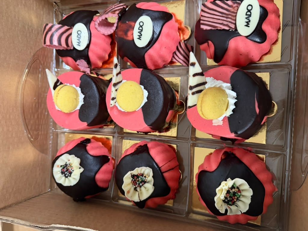 Mado Strawberry Mono Cake X 9