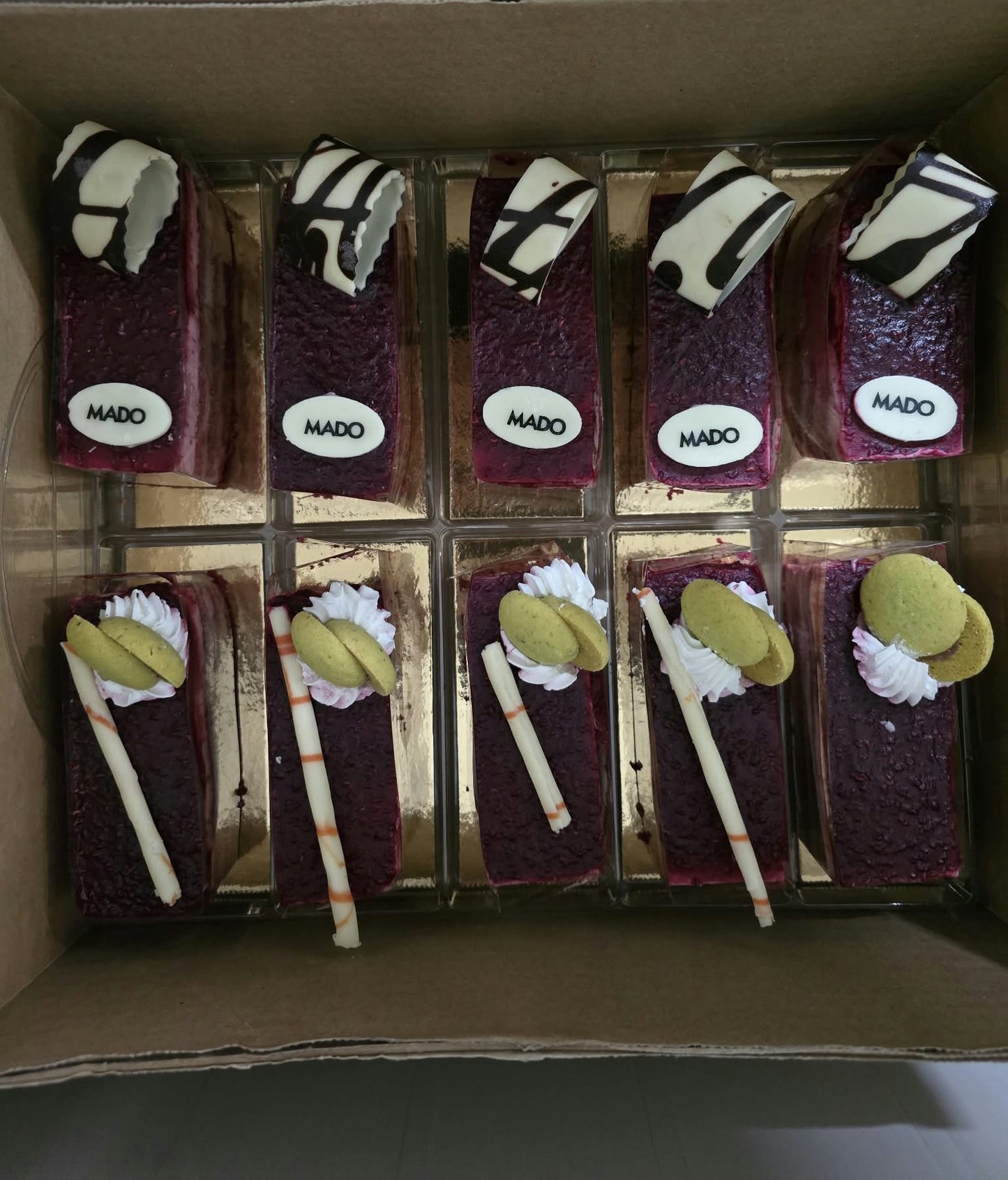 Mado Raspberry Mono Cake X 10