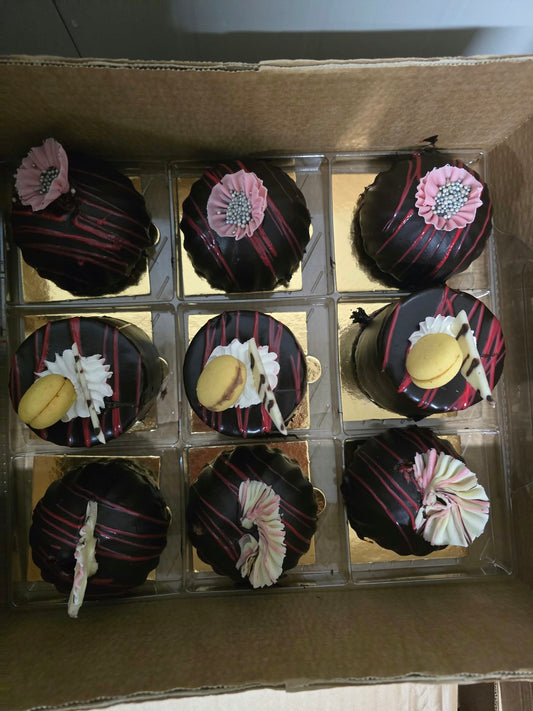 Mado Chocolate - Raspberry Mono Cake X 9