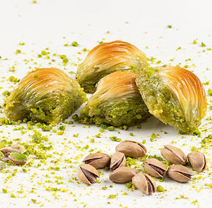 Hamido Seashell Shape Pistachio (Midye) Baklava Tray 35 Slices x 6pcs